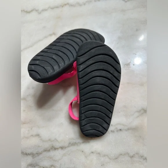 Toddler Nike Slides - Picture 4 of 5